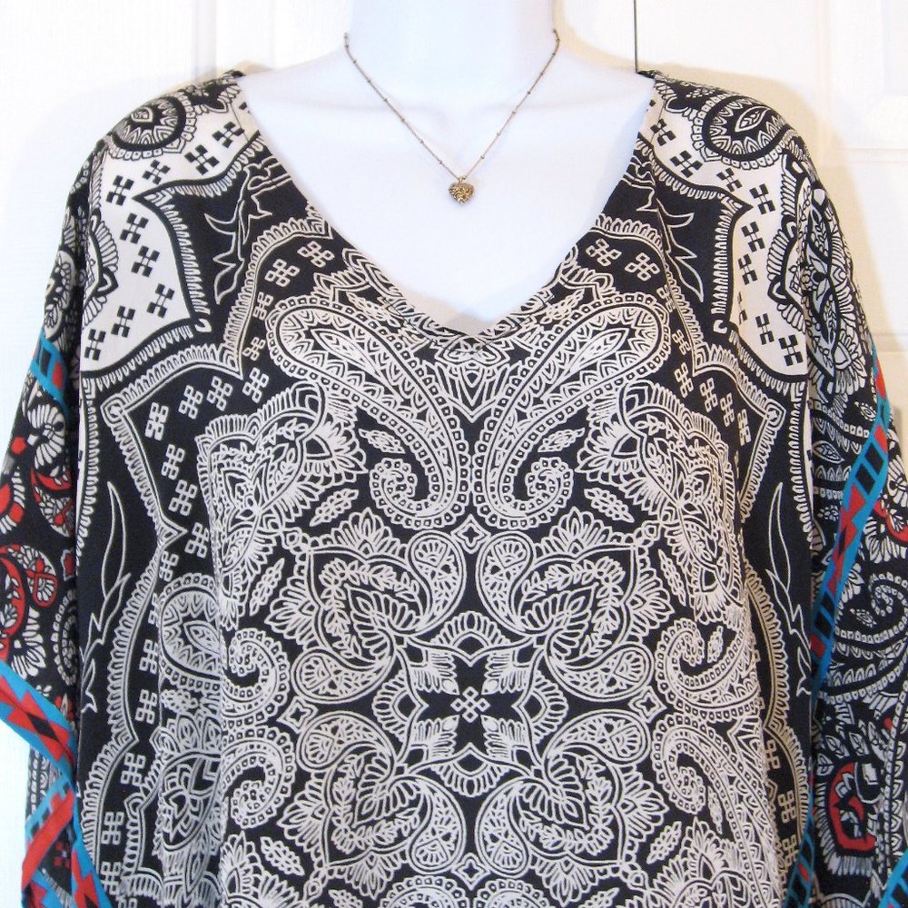 Tolani | 'Briyanna' Multi-Printed Silk V Neck Top - Picture 3 of 12